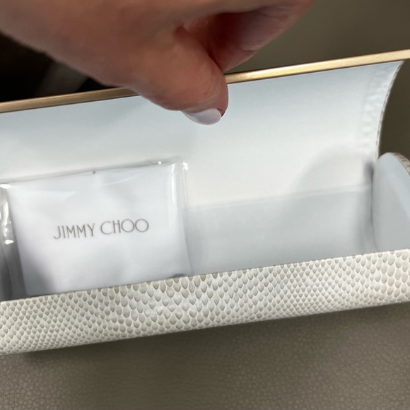 COPY - Jimmy Choo swag - Picture 2 of 4